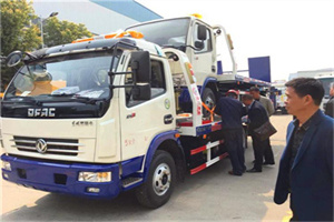 太原汽车道路救援拖车价格